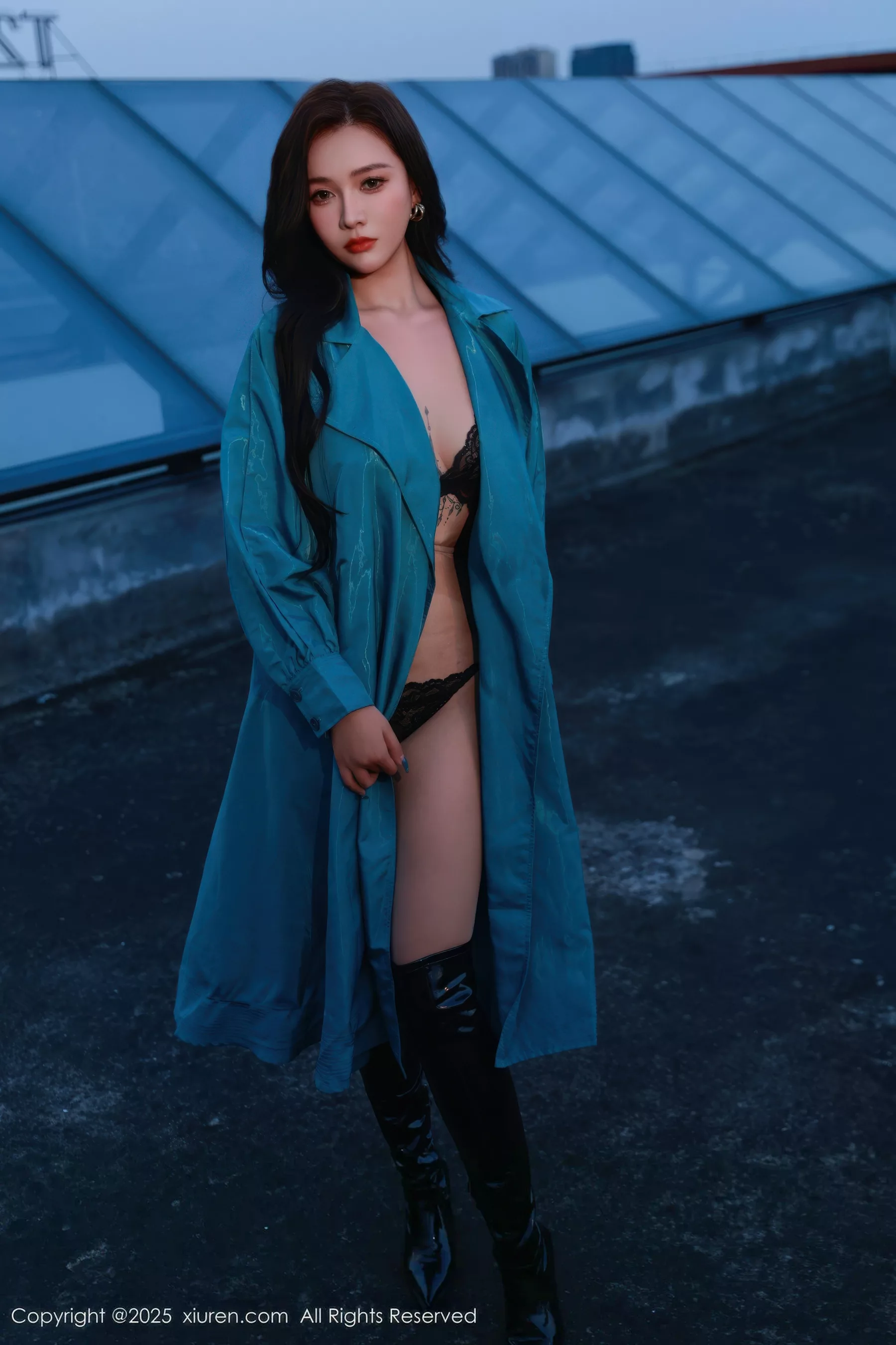 小娜比  [XiuRen]高清写真图 2025.09.17 No.10776 娜比 蕾丝情趣内衣第8张图片