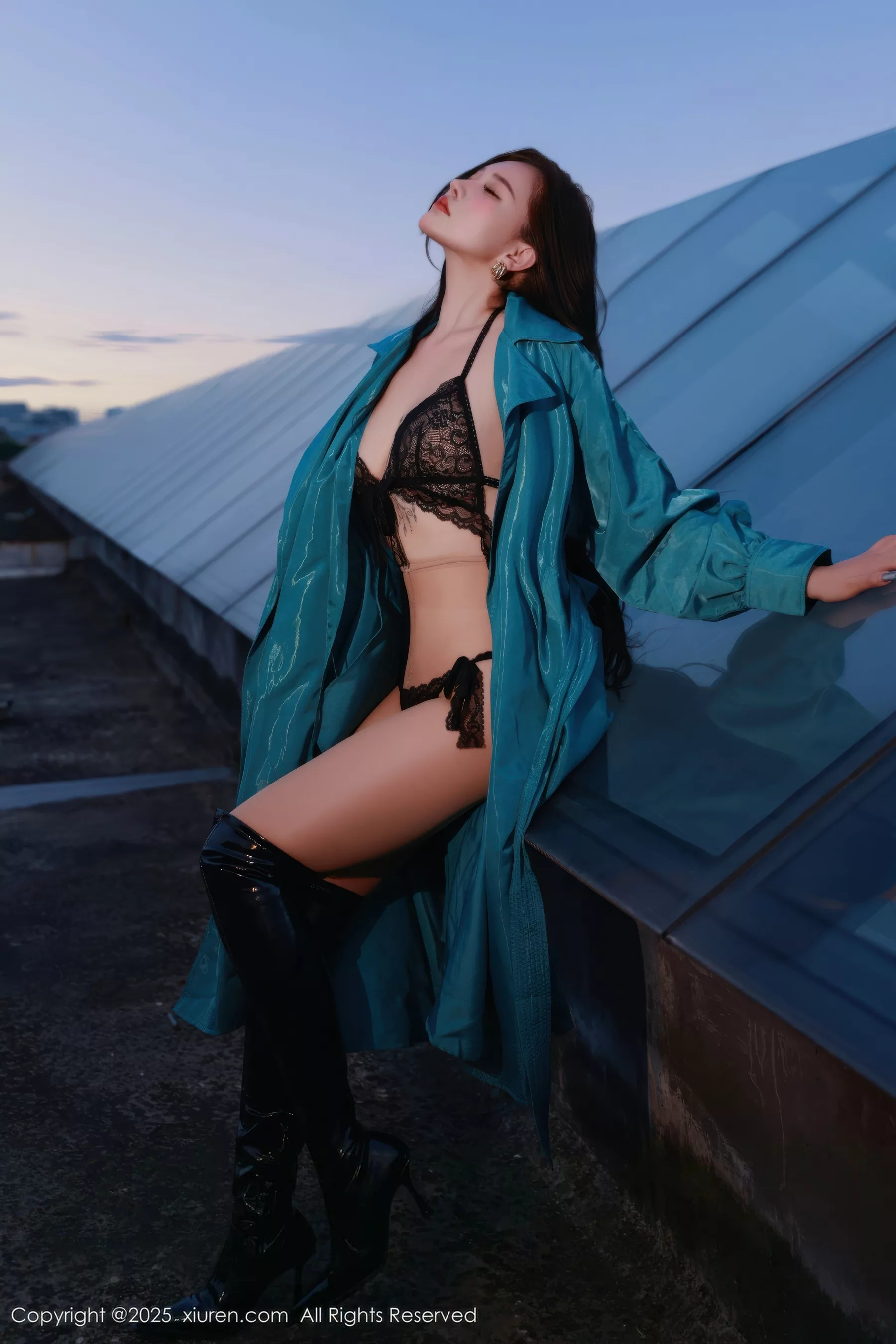 小娜比  [XiuRen]高清写真图 2025.09.17 No.10776 娜比 蕾丝情趣内衣第29张图片