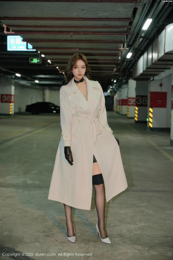 小娜比  [XiuRen]高清写真图 2025.12.30 No.11176 娜比 黑色情趣内衣第1张图片