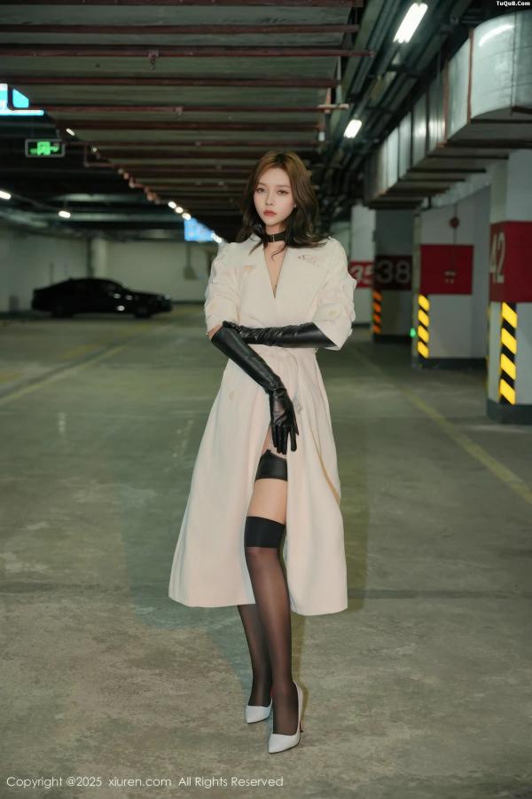 小娜比  [XiuRen]高清写真图 2025.12.30 No.11176 娜比 黑色情趣内衣第3张图片