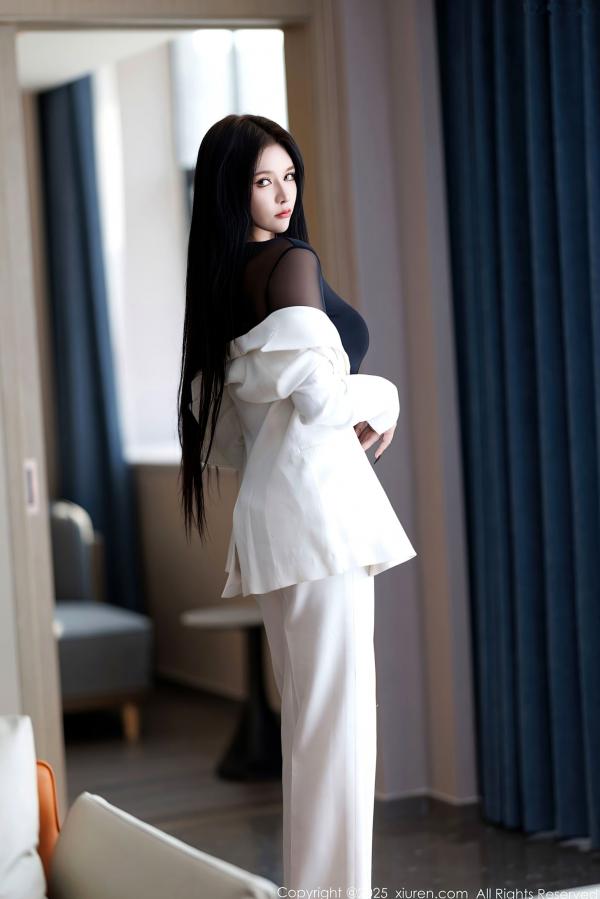 娜比   XiuRen秀人网-9755-娜比：纯白西服套装OL职场制服，气质女神干练性感写真第30张图片