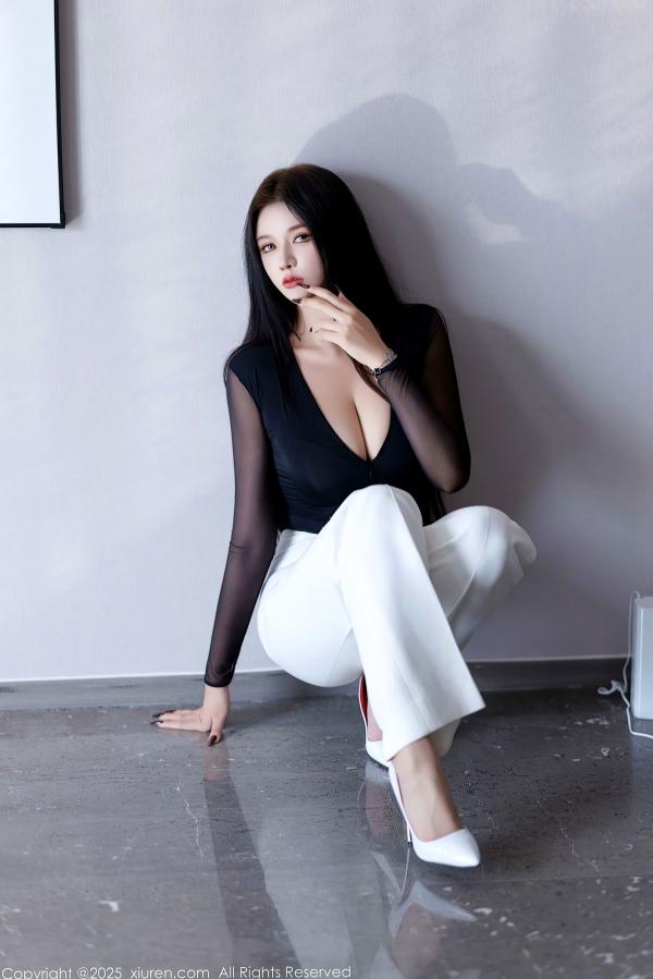 娜比   XiuRen秀人网-9755-娜比：纯白西服套装OL职场制服，气质女神干练性感写真第41张图片