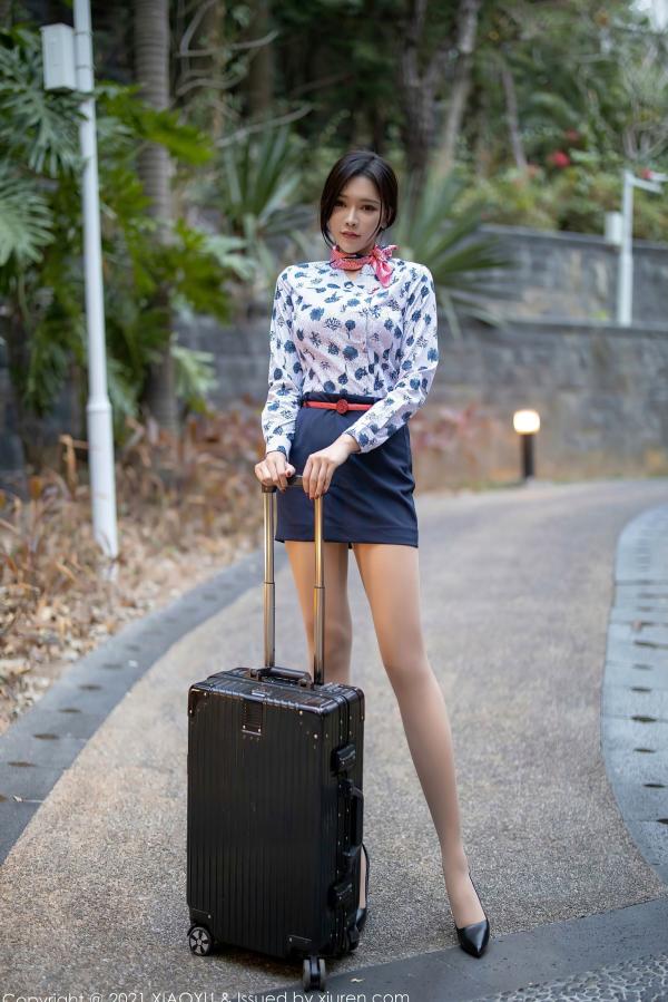 娜比   XiaoYu语画界-娜比-精致空姐制服诱惑，职业装包臀裙美腿私房，职场女神写真第1张图片