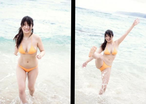 ちとせよしの   Exciting Girls ちとせよしの数字写真集 Vol.2 - 室内居家沙发与海边比基尼外拍，尽显清纯性感魅力第50张图片