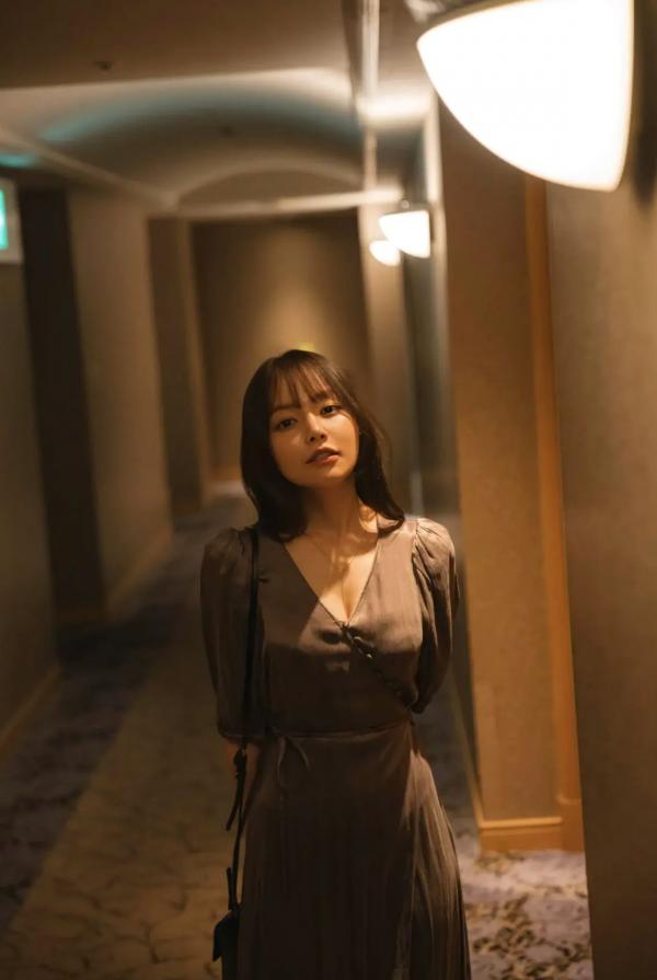 上田操   上田操 - スイートな诱惑 Vol.2 迷人私房写真，蕾丝内衣与浴室湿发诱惑，极致身材尽显性感甜美风格第2张图片