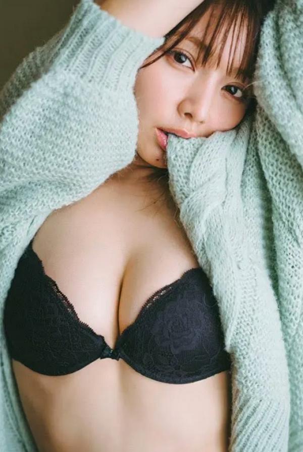 上田操   上田操：弓道服下的极致反差，完美肉感身材与性感私房写真，演绎冷艳与火辣的双重诱惑第10张图片