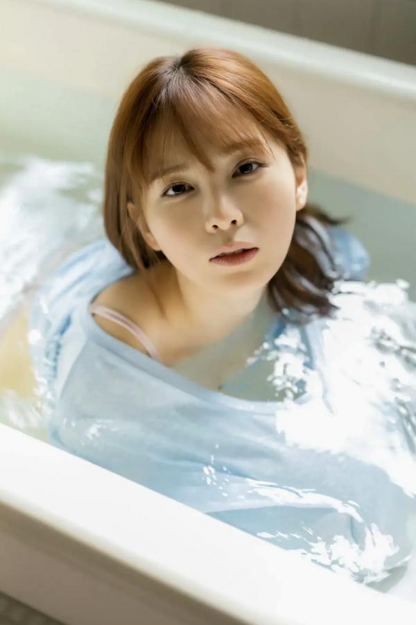 西村歩乃果 西村步乃果  西村歩乃果 - TSUNDERE Part.2 居家私房写真，清纯与性感泳装诱惑，治愈系女神优雅演绎第39张图片