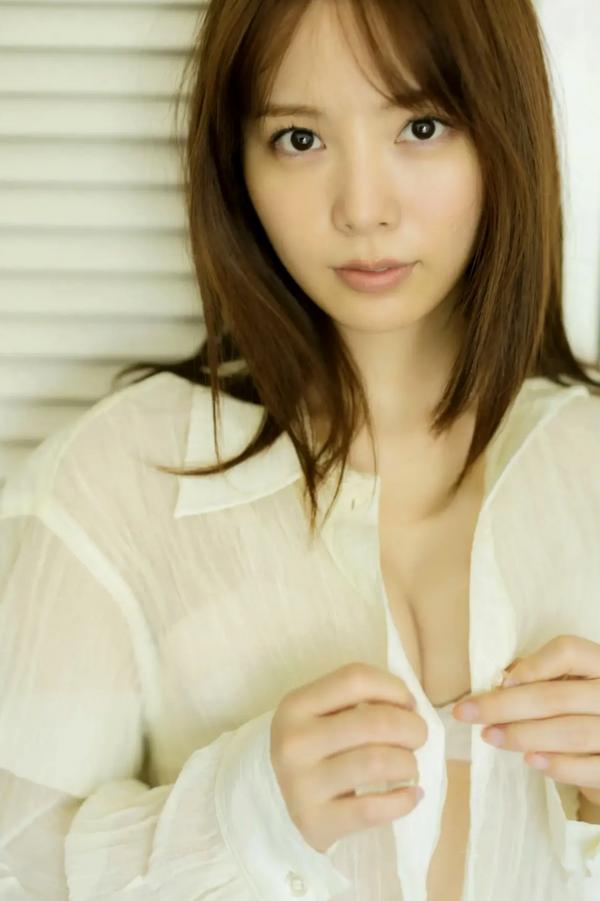 西村歩乃果 西村步乃果  西村歩乃果 - TSUNDERE Part.2 居家私房写真，清纯与性感泳装诱惑，治愈系女神优雅演绎第90张图片