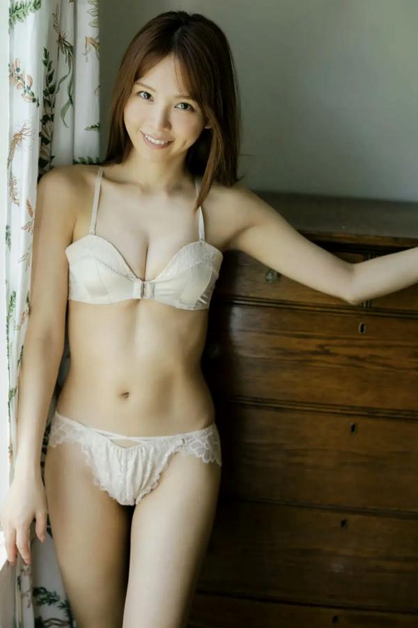 西村歩乃果 西村步乃果  西村歩乃果 - TSUNDERE Part.2 居家私房写真，清纯与性感泳装诱惑，治愈系女神优雅演绎第94张图片