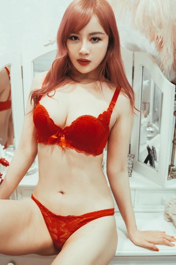 Lei Yi蕾依  34D美胸好身材！高长身辣模-「LEI YI蕾依」的性感透视！第16张图片