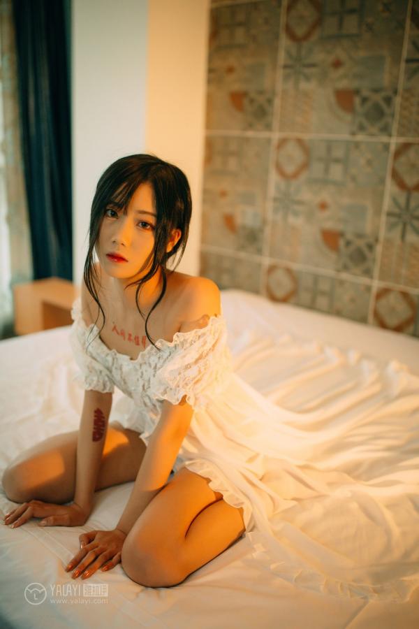 赵舒儿  [YALAYI雅拉伊]高清写真图 2019.03.14 No.213 空床 赵舒儿第8张图片