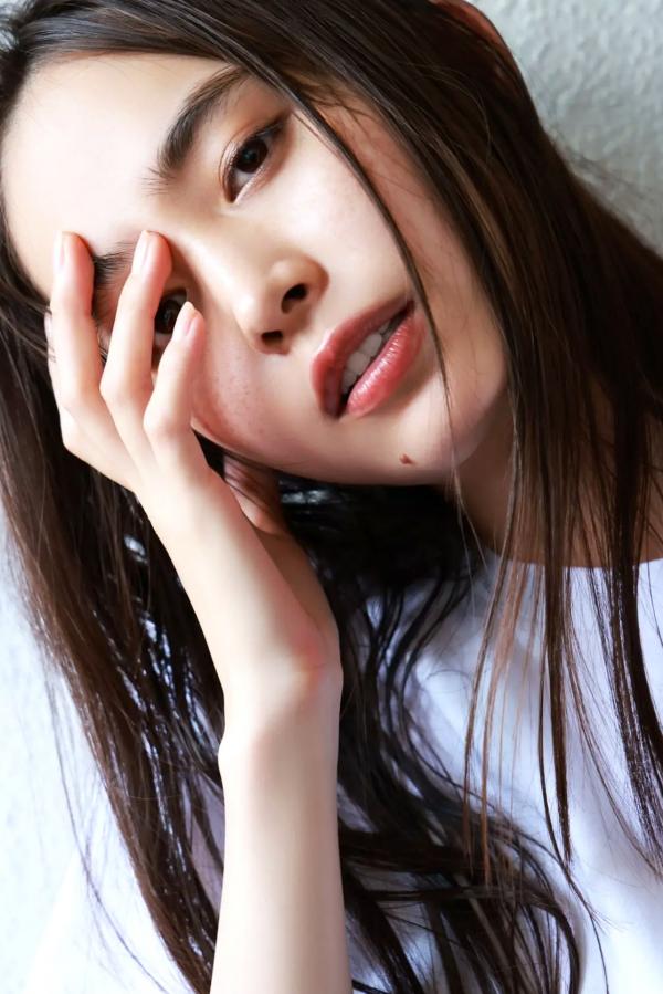 井桁弘恵  井桁弘恵 - BE{Free} 日本女神清新私房写真 阳光居家气质大片第24张图片