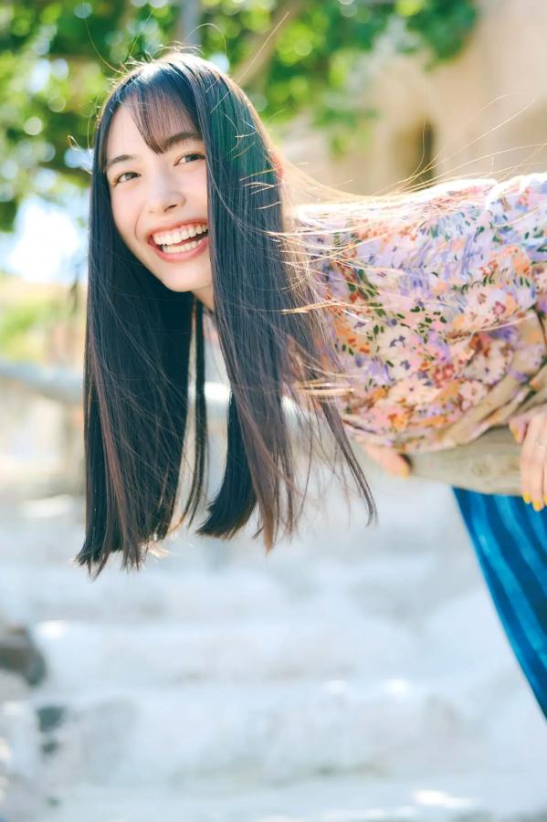 井桁弘恵  井桁弘恵《つかのま》写真：性感私房卧房与清新户外高挑美腿大片第48张图片