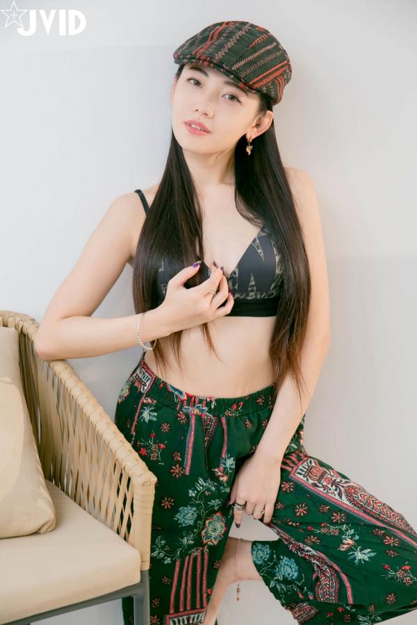 夏暮光 Sun咩咩  JVID-夏暮光-私底下穿著就讓人喜歡的性格美女_卧室极品私房大尺度写真_慵懒性感诱惑第5张图片