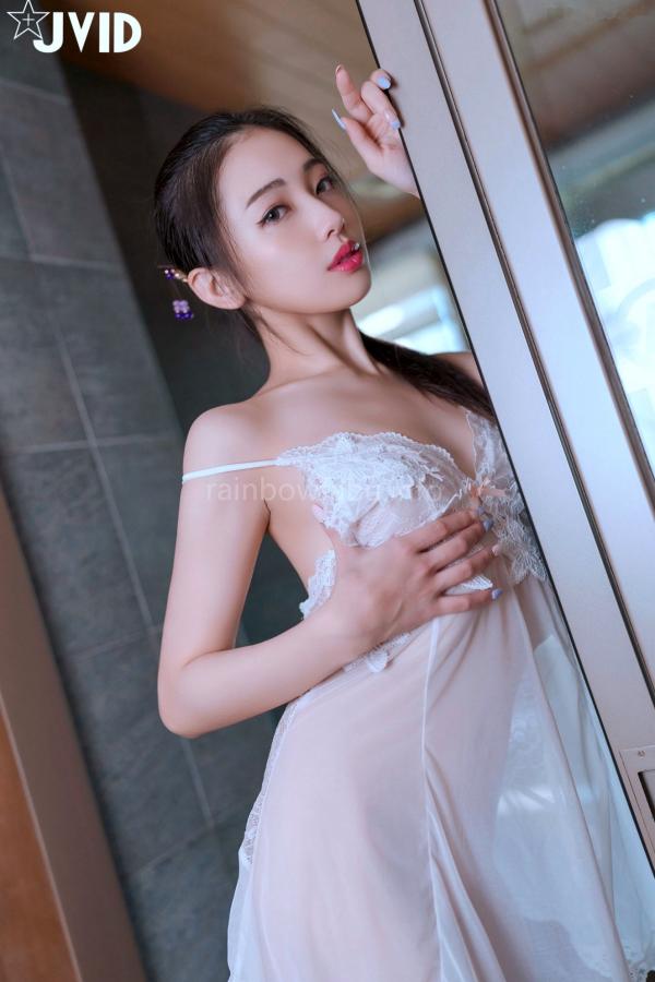 夏暮光 Sun咩咩  JVID写真：夏暮光-老板专属的服务，皮革束缚诱惑与浴室私房大尺度拍摄，呈现极致性感美学第12张图片