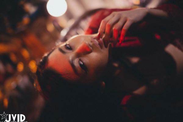 夏暮光 Sun咩咩  JVID夏暮光暗黑氛围写真《欲望之奴》：首本上空挑战，冷艳叛逆尽显大尺度诱惑之美第9张图片
