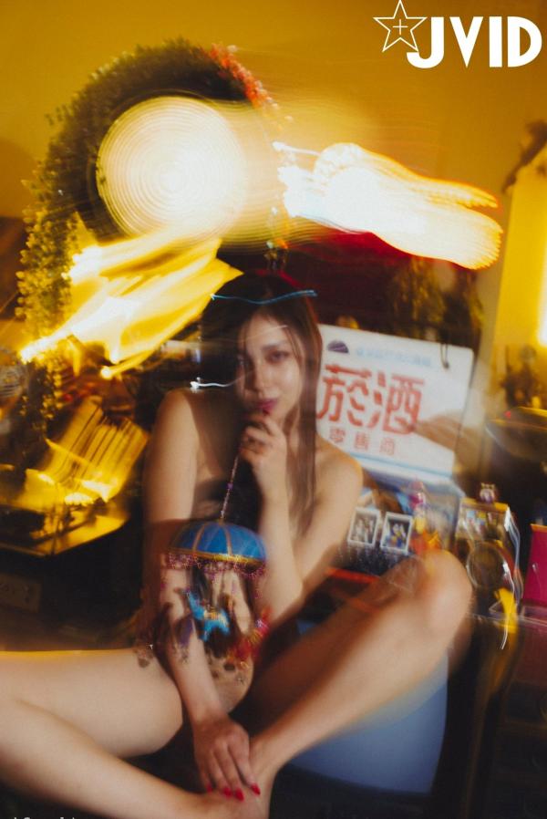 夏暮光 Sun咩咩  JVID夏暮光暗黑氛围写真《欲望之奴》：首本上空挑战，冷艳叛逆尽显大尺度诱惑之美第11张图片