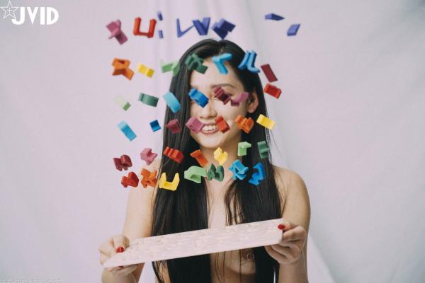 夏暮光 Sun咩咩  JVID-夏暮光《老師-教教我好嗎》月刊写真23：绝美身材与个性纹身，艺术光影下的诱惑教师角色扮演，大尺度私房写真集第7张图片