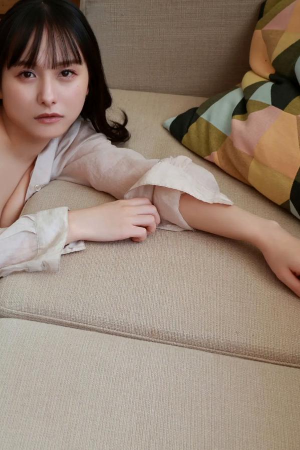 新谷真由  新谷真由《やわらかな想い出》日系清新比基尼与甜美内衣写真第40张图片