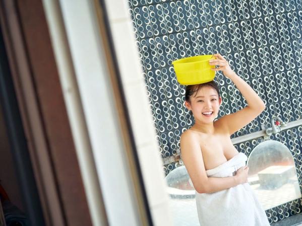 花咲ひより   花咲ひより - １泊２日の温泉旅行，极致童颜诱惑，清新比基尼与和风浴衣私房写真第27张图片