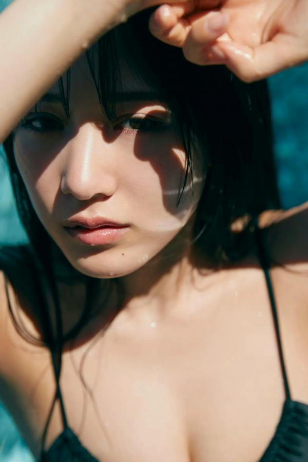 横野すみれ  横野すみれ《続?No One》性感写真：街拍清新与泳池湿身内衣秀第19张图片