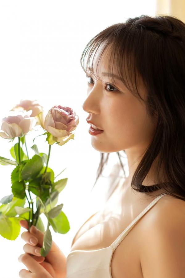 横野すみれ  横野すみれ《どこ見てるの？》性感蕾丝内衣与浴室湿身私房写真第19张图片
