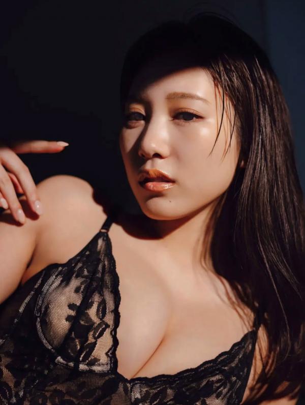 横野すみれ   横野すみれ - 恶作剧的诱惑，清纯与性感并存的私房内衣写真，尽显诱人身姿的视觉盛宴第17张图片