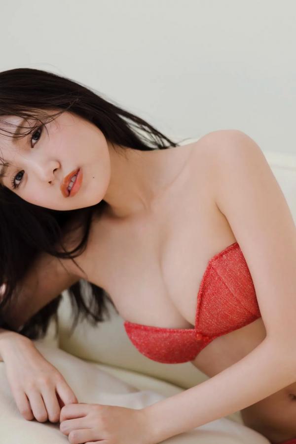 横野すみれ   横野すみれ - 恶魔般的小恶魔写真，清纯气质与火辣身材，精美内衣私房照诱惑大片第30张图片