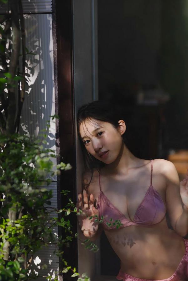 横野すみれ   横野すみれ - 恶魔般的小恶魔写真，清纯气质与火辣身材，精美内衣私房照诱惑大片第55张图片
