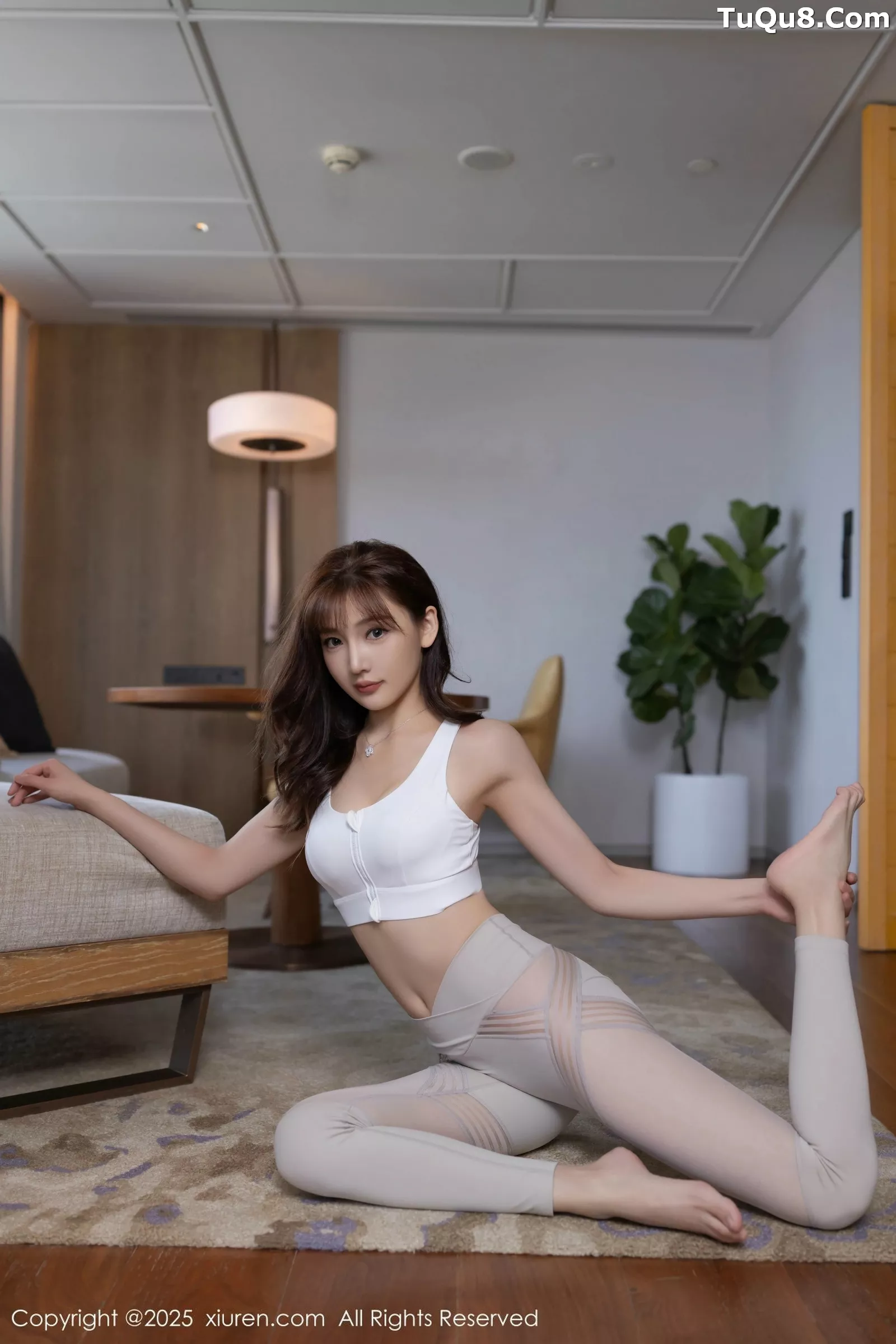 陆萱萱  [XiuRen]高清写真图 2025.05.29 No.10343 陆萱萱 情趣睡服第11张图片