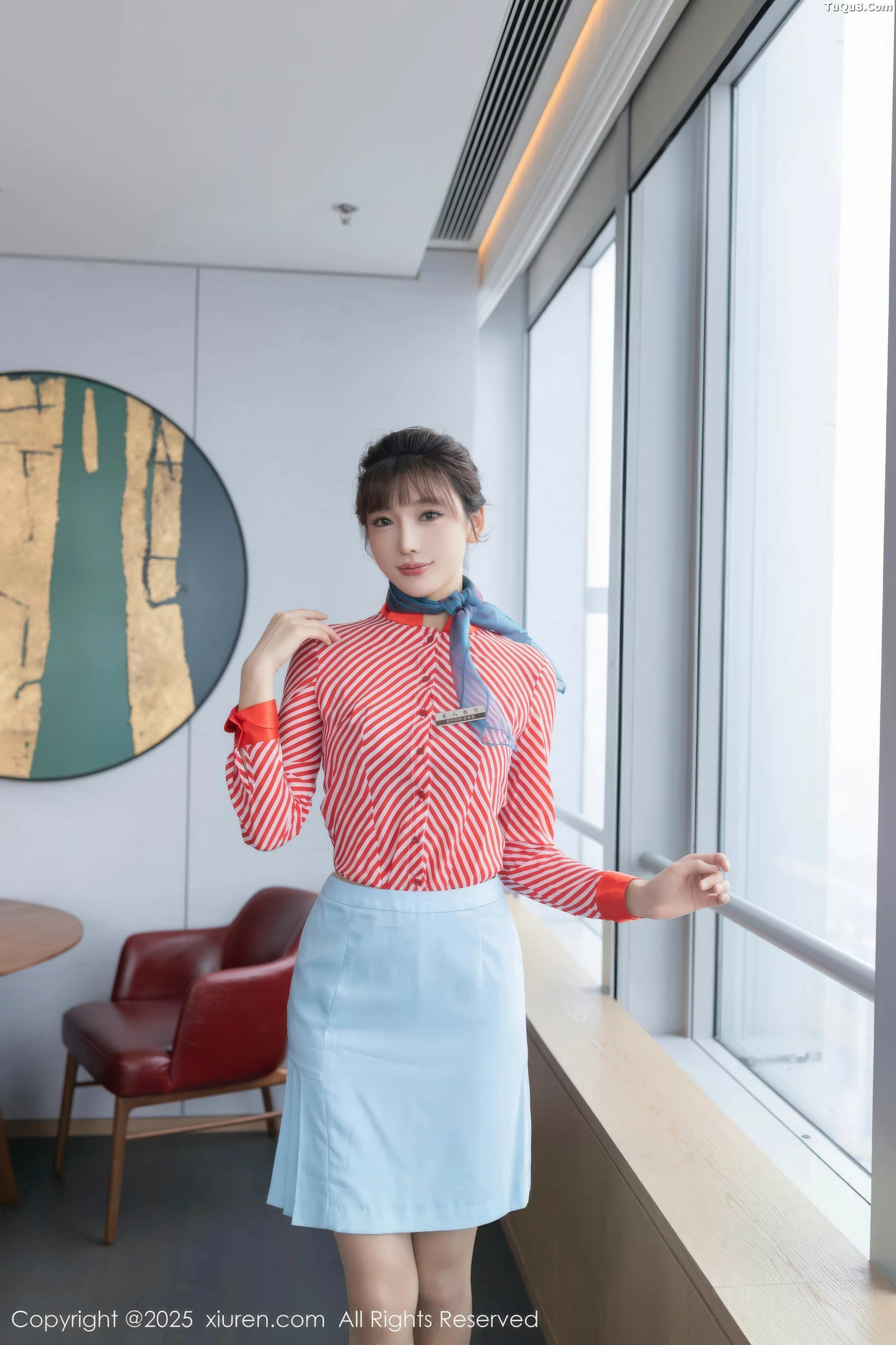 陆萱萱  [XiuRen]高清写真图 2025.10.30 No.10932 陆萱萱 性感制服第1张图片