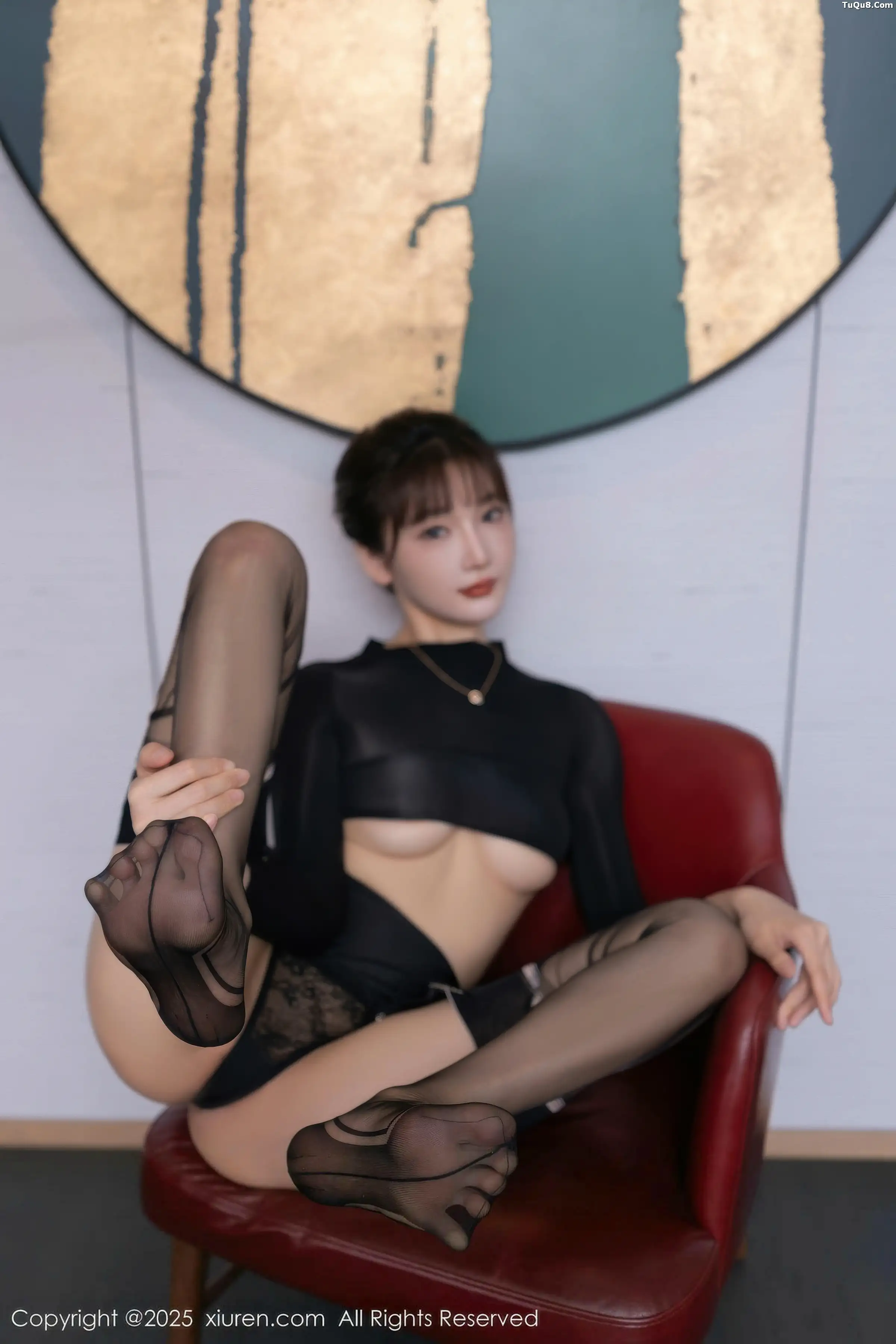 陆萱萱  [XiuRen]高清写真图 2025.11.20 No.11014 陆萱萱 黑色皮服第47张图片