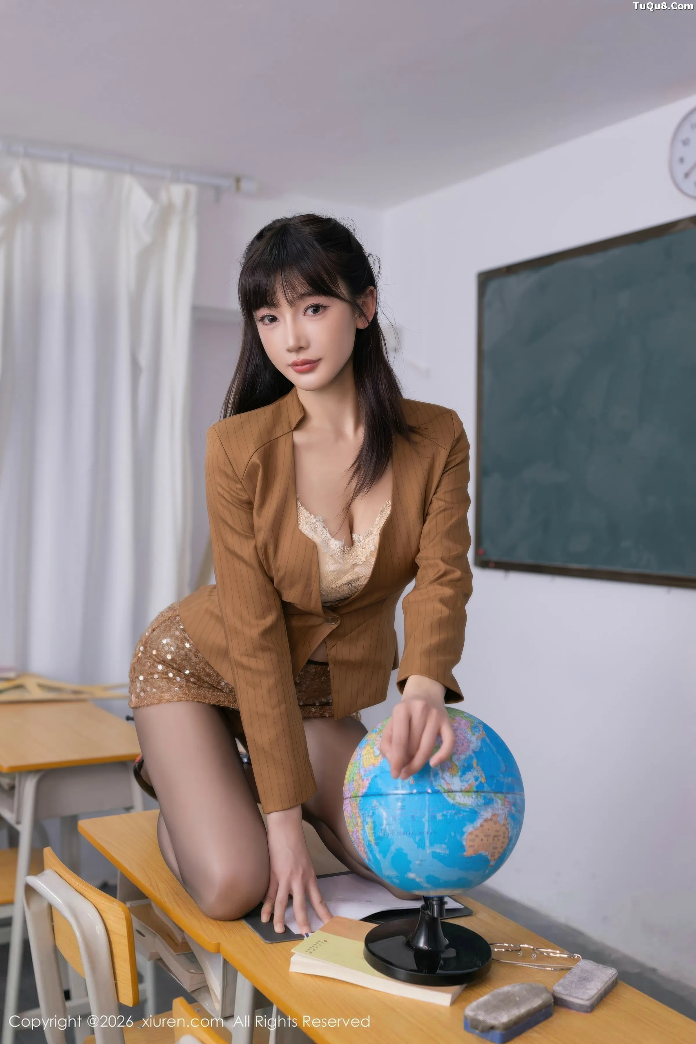 陆萱萱  [XiuRen]高清写真图 2026.01.29 No.11295 陆萱萱 性感浅色内衣第13张图片