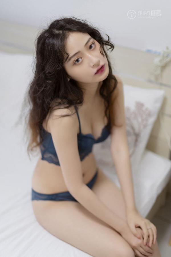 西子  [YALAYI雅拉伊]高清写真图 2019.08.01 No.356 蓝精灵 西子第24张图片