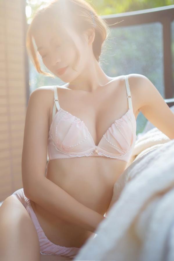 丽雅  [YALAYI雅拉伊]高清写真图 2019.09.23 Vol.409 白色恋人 丽雅第19张图片