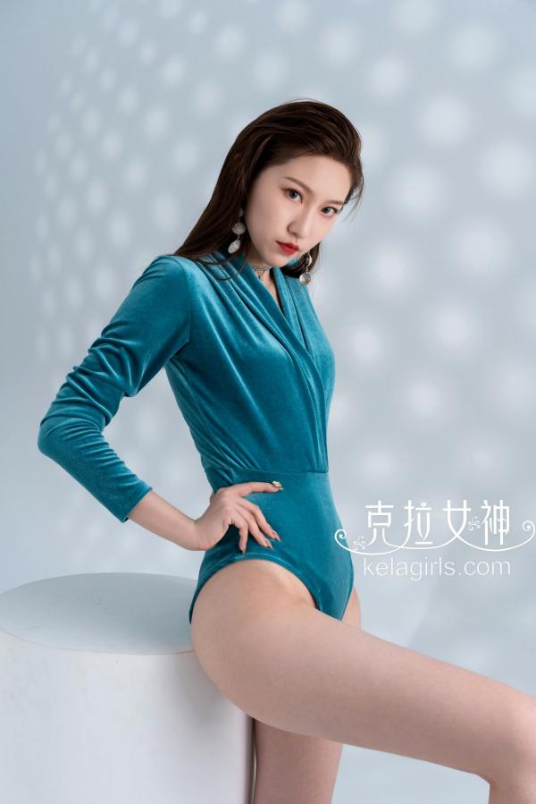 芊芊   KelaGirls克拉女神：芊芊《时尚与性感》高冷私房写真，绸缎质感与丝绒诱惑，极品骨感美女极致视觉盛宴第3张图片