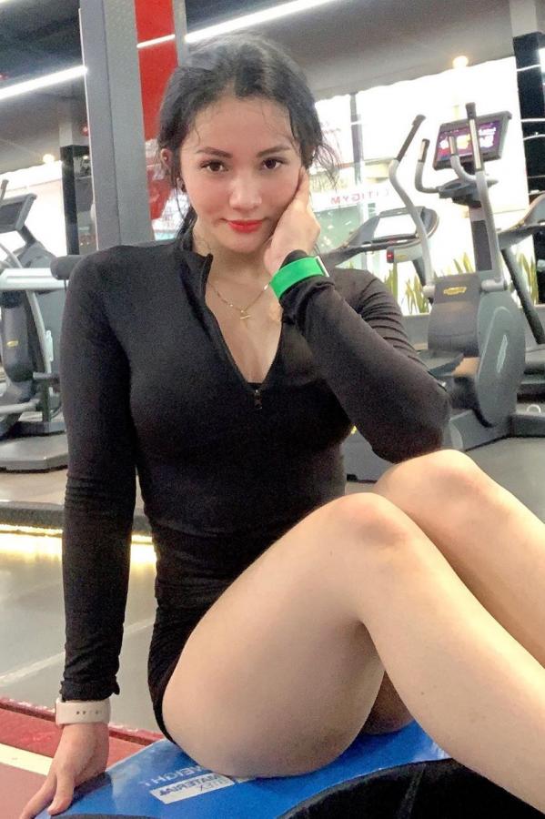 Hoang Ha  越南健身妹「Hoang Ha」细腰丰臀全靠毅力打造，日常辣又有力！第20张图片
