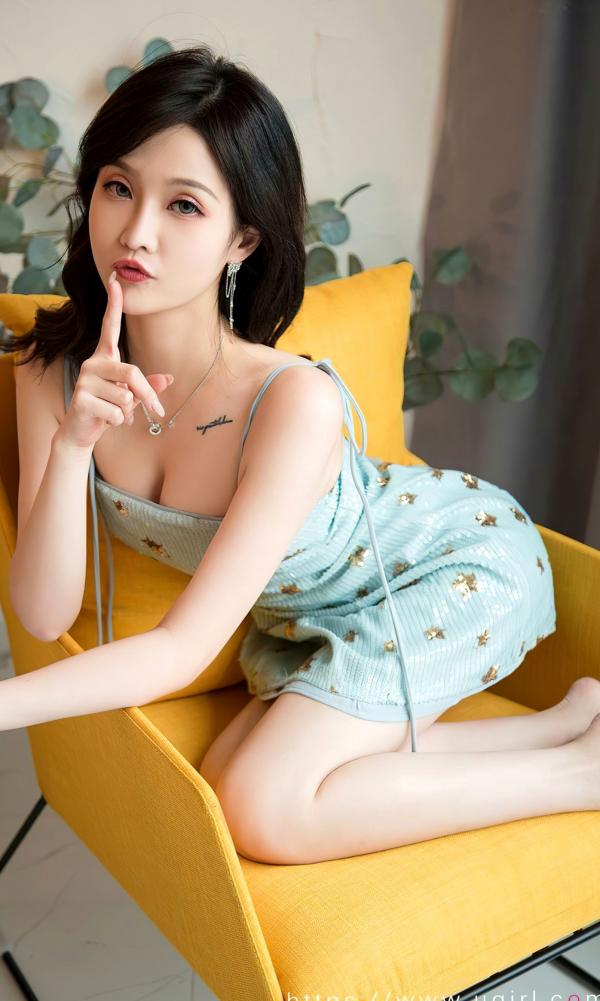 露儿   UGirlsApp尤果圈爱尤物-2830-露儿-《清澈的你》高清套图，清新吊带裙家居私房写真，白皙嫩模展现甜美性感魅力第6张图片