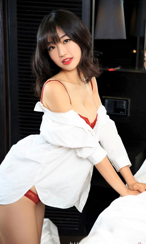 小文   UGirlsApp尤果圈-2840-小文《松弛感》：气质模特居家私房写真，衬衫内衣秀诱惑曲线第8张图片
