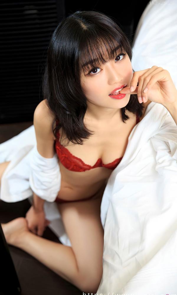 小文   UGirlsApp尤果圈-2840-小文《松弛感》：气质模特居家私房写真，衬衫内衣秀诱惑曲线第23张图片
