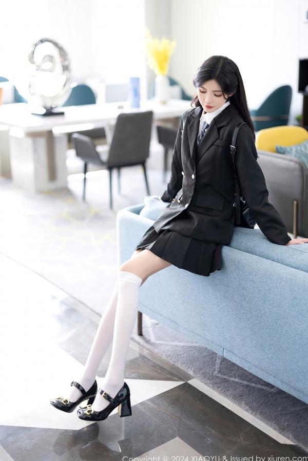 程程程   语画界-程程程：日系JK校服制服诱惑，白衬衫配黑短裙私房写真系列 - 1204期第2张图片
