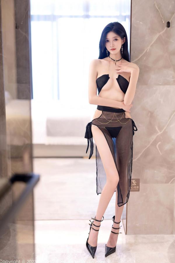 程程程   XiaoYu语画界 1128期 程程程：紫色蕾丝吊带短裙配黑丝，极品女神私房照，身材性感火辣，气质撩人诱惑写真第48张图片