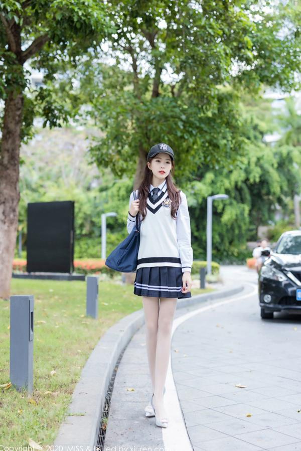 杨紫嫣   IMiss爱蜜社-467-杨紫嫣-学院风制服私房-白色丝袜长腿-酒店场景诱惑第1张图片