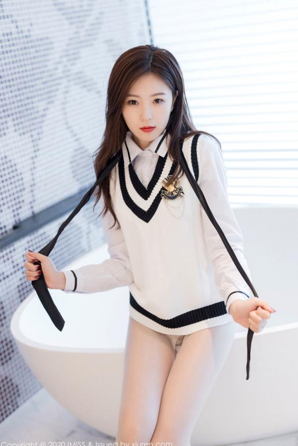 杨紫嫣   IMiss爱蜜社-467-杨紫嫣-学院风制服私房-白色丝袜长腿-酒店场景诱惑第31张图片