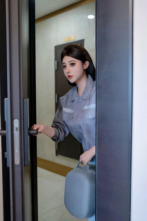 奈汐酱nice 奈汐酱  奈汐酱nice 维羞工居家洗衣房情景私房照，性感黑色内衣搭配红边吊带丝袜，演绎撩人绝美曲线，大尺度写真诱惑来袭第1张图片