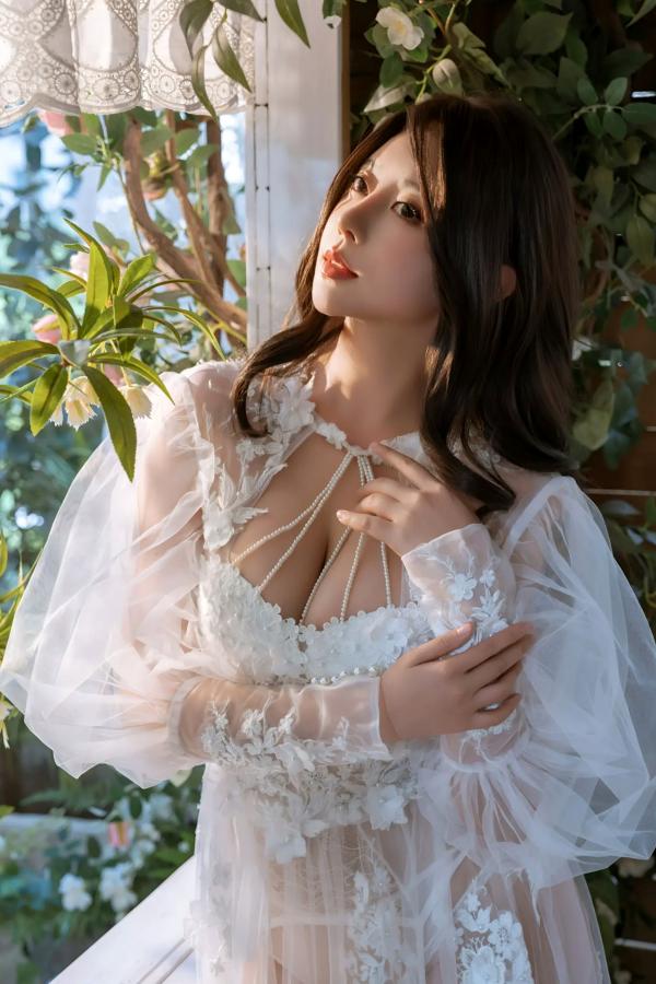 奈汐酱nice 奈汐酱  奈汐酱nice绝美下午茶写真，白纱蕾丝私房诱惑，花海光影与绝妙曲线的视觉盛宴第40张图片