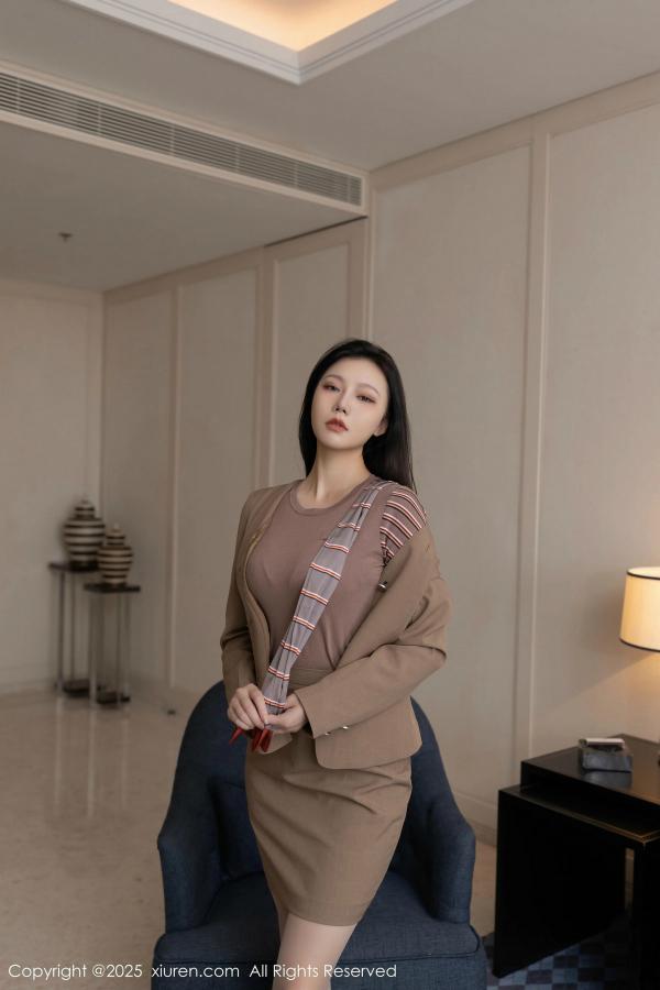安然Maleah   [XiuRen]高清写真图 2025.03.04 No.9966 安然anran 制服美腿第19张图片