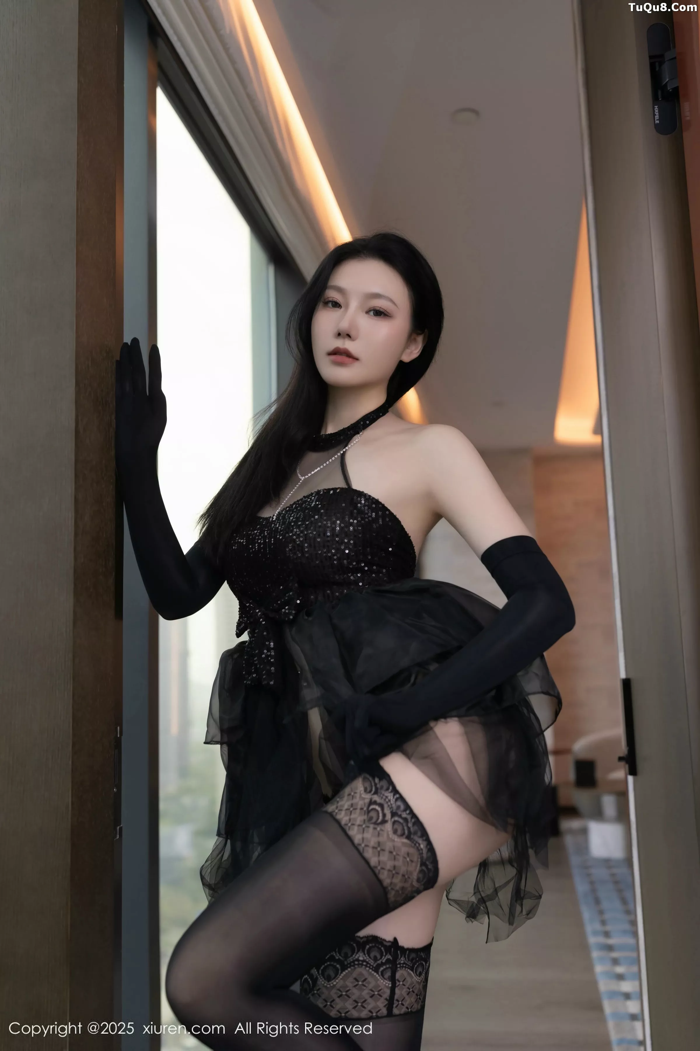 安然Maleah  [XiuRen]高清写真图 2025.06.04 No.10363 安然anran第14张图片