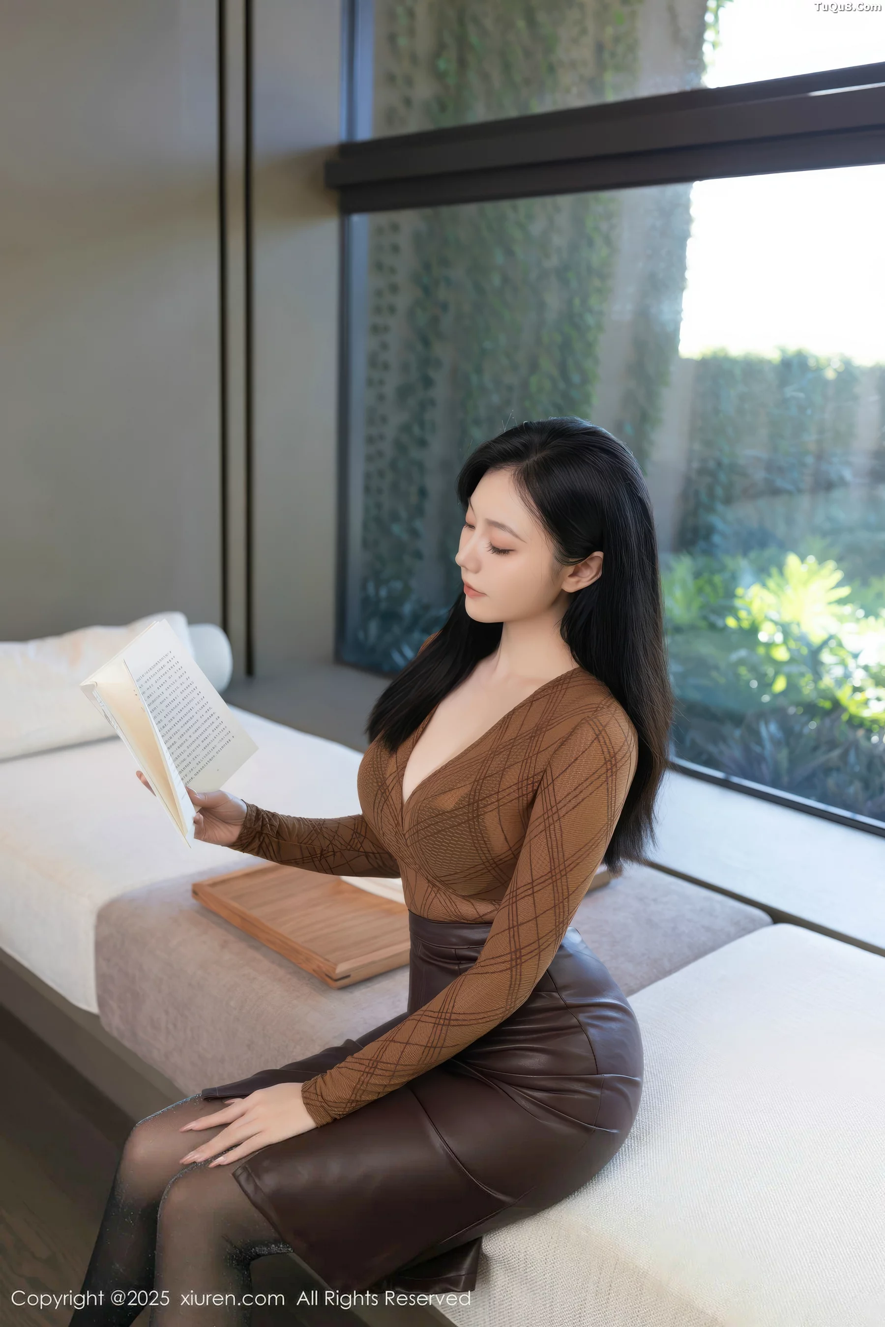 安然Maleah  [XiuRen]高清写真图 2025.11.04 No.10947 安然anran 原色丝袜第5张图片