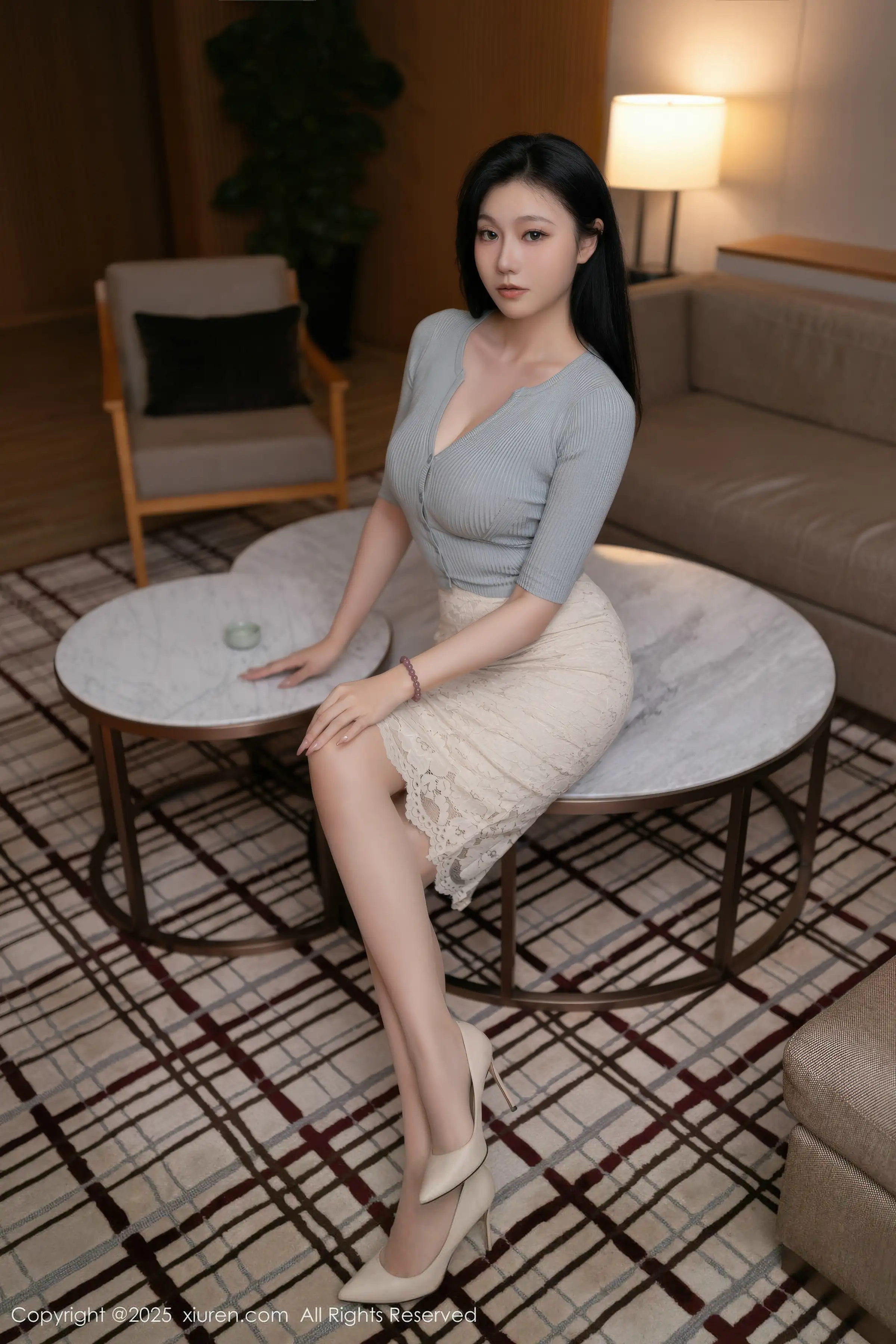 安然Maleah  [XiuRen]高清写真图 2025.12.16 No.11116 安然anran 粉色内衣第6张图片